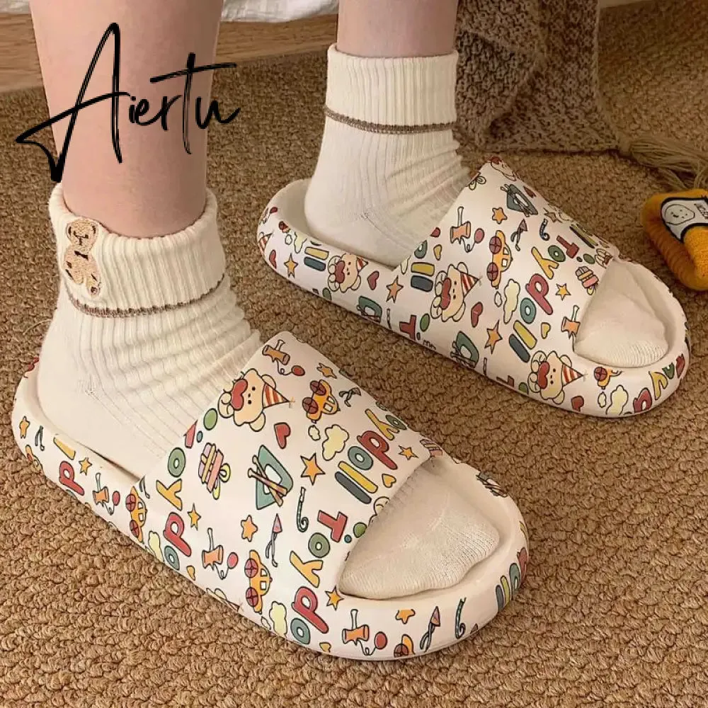 Aiertu New Arrivals Slippers For Women Indoor Home Summer Student Soft Sole Slides Fashion Ins Cartoon Graffiti Flip Flops