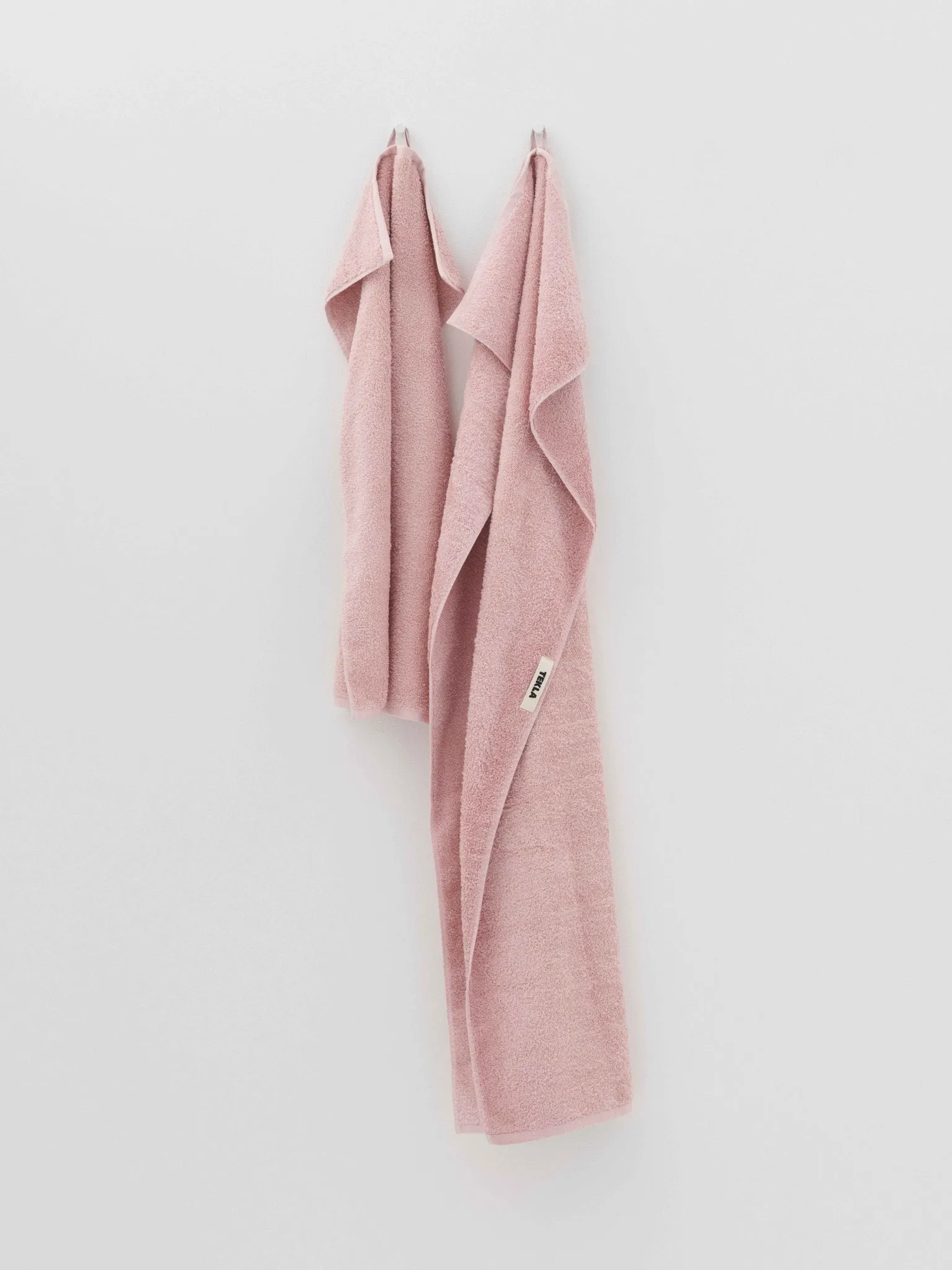 Bath Towel in Shaded Pink