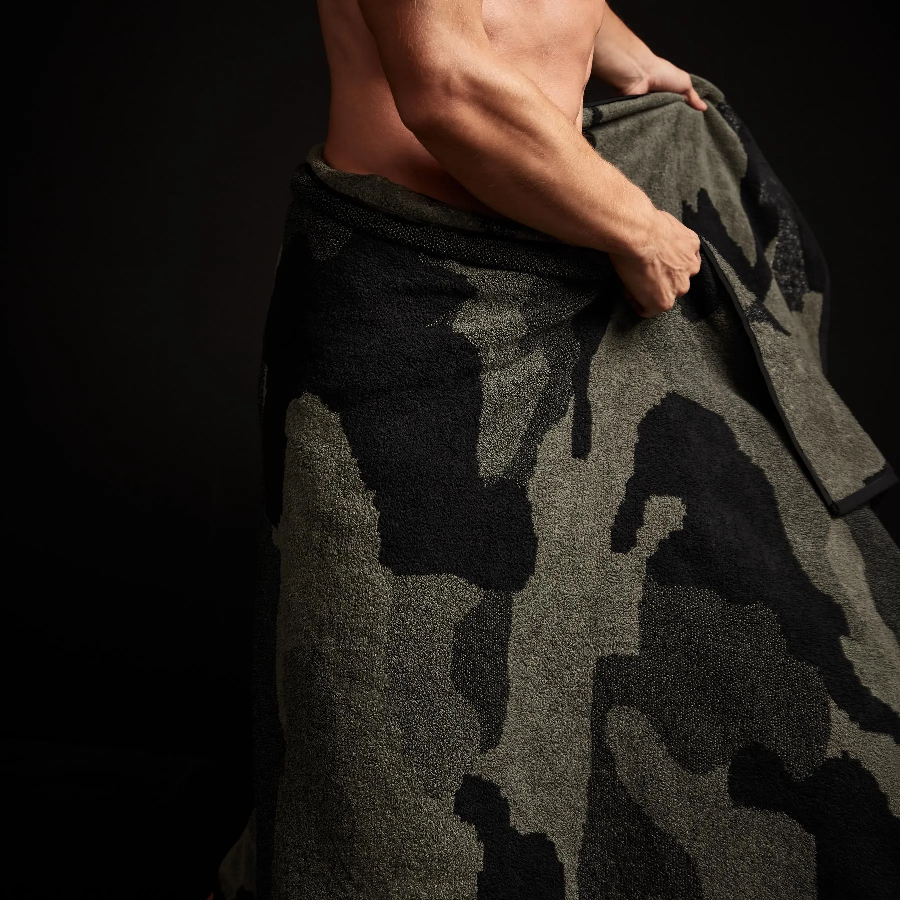 Camo Beach Towel - Palm/Black