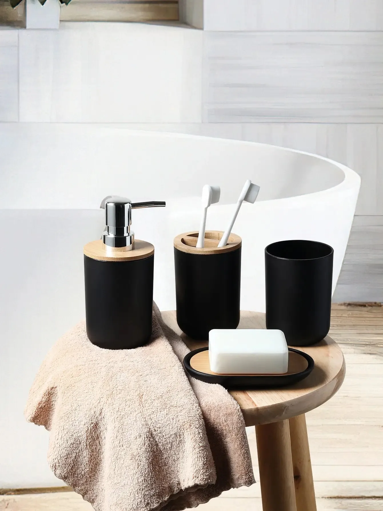 Juego de accesorios de baño negros de 4 piezas, soporte de plástico para cepillo de dientes con cubierta de bambú, taza para cepillo de dientes, dispensador de loción, caja de jabón