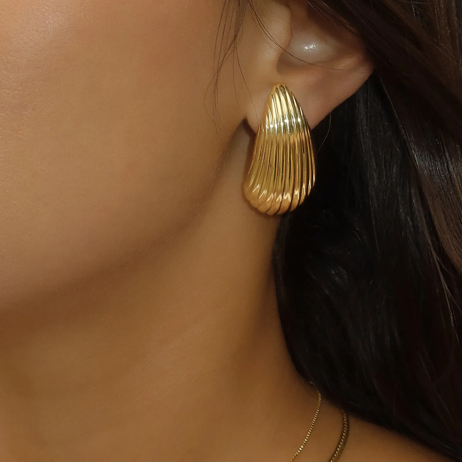 Shell Earrings | Gold