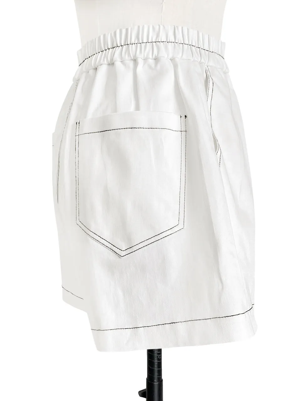 White Contrast Stitch Patch Pocket A-line Twill Shorts