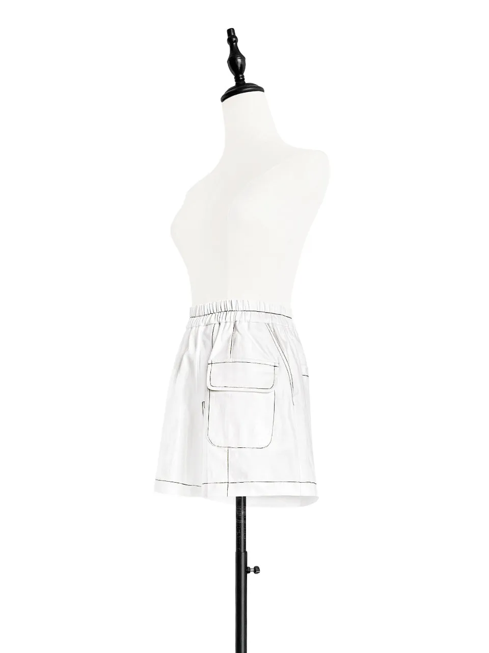 White Contrast Stitch Patch Pocket A-line Twill Shorts